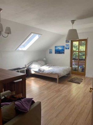 2-Zimmer-DG-Wohnung mit Balkon und EBK in Kochel am See (ab 01.01. oder 01.02.2026)