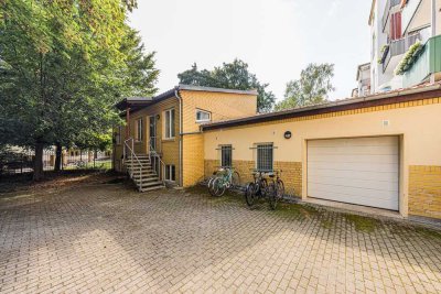 Einzigartig wohnen – alleinstehende 4-Zimmer-Remise in Stötteritz