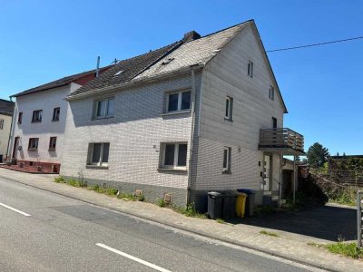 Sanierungsbedürftiges Einfamilienhaus in Birlenbach