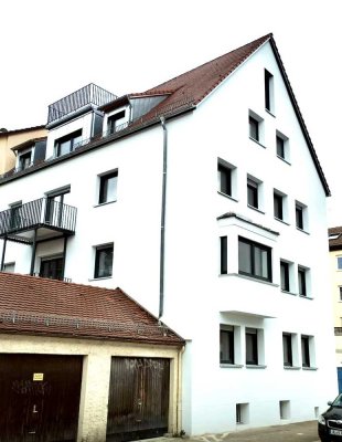 2025 kernsanierte Maisonettewohnung mit Dachloggia, Gartenblick und flexibler Raumaufteilung