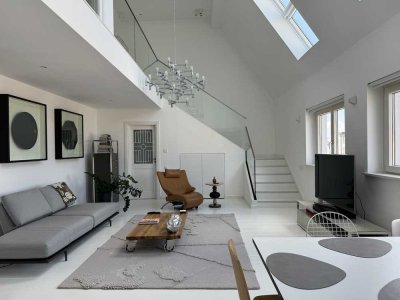 Exklusive, neuwertige 3-Raum-Penthouse-Wohnung mit lux. Innenausstattung mit EBK