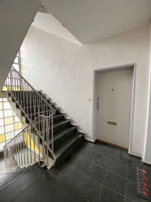 3 grosse Zimmer mit 5m Balkon - Kudamm/KaDeWe nähe
