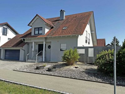 Stilvolles Einfamilienwohnhaus mit Garten, Sauna und Top-Ausstattung im idyllischen Benningen – ein