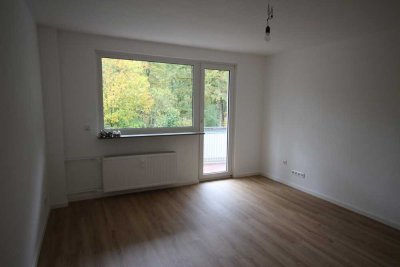 2,5-Zimmer-Wohnung mit EBK und Balkon in Neu-Isenburg