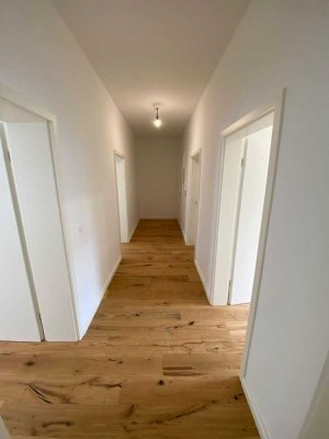 Creuziger Str. 14 / 3 Zimmer Küche Bad, frisch renoviert sucht zuverlässigen Mieter
