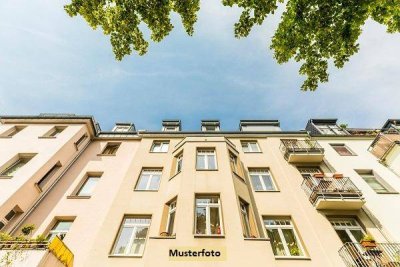 Großzügige, denkmalgeschützte Altbauwohnung im 2. Obergeschoss (134,97 m²)