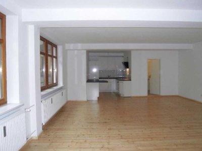 Schöne und Helle Loft / Maisonette Wohnung in Nürnberg Johannis