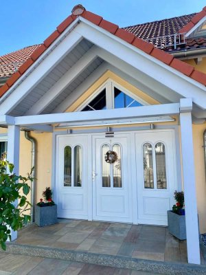 Traumhaftes Eigenheim Haus EFH Einfamilienhaus mit Garage Garten