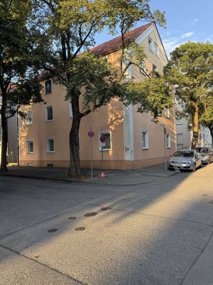 Große 5ZKB Wohnung, Zentral gelegen zu Verkaufen