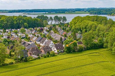 Wohnen am Wasser - EFH in Naturidylle am Feldrand! Zwei Wohneinheiten: 6 Zi.,175 m² Wfl.
