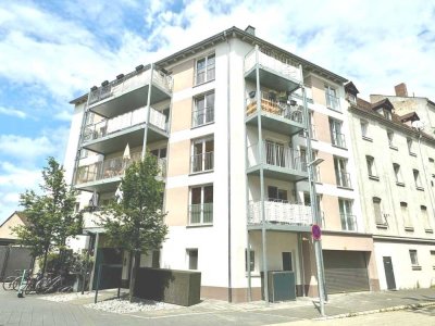 **zentrumsnah** Exklusive vollmöblierte 3-Zimmer Wohnung mit Balkon im 1.OG!