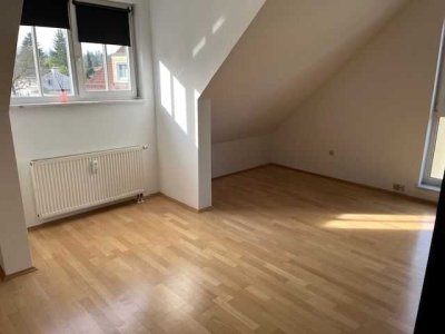 Gepflegte 2-Zimmer-Dachgeschosswohnung in Krailling