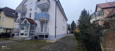 Bezugsfreie, helle 3-Zimmer Gewerbeflächen im Souterrain mit 3 Stellplätzen, Küche, Badezimmer, idea