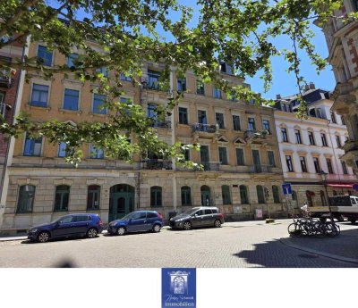 Seltene 2-Zimmerwohnung mit Balkon, Wohnküche und Neustadtflair!