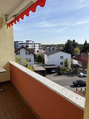 Perfekt geschnittene 3-Zi-Wohnung mit Balkon und Garage
