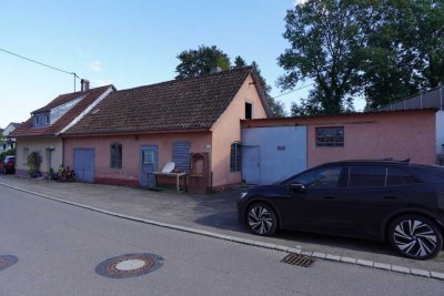 Kleines  Haus mit Werkstatt in Warthausen