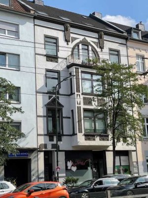 Schöne WG geeignete 2-Zimmer-Wohnung + Wohnküche in Düsseldorf