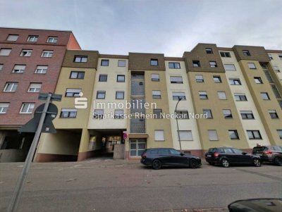 3-Zimmer-Wohnung mit Pkw-Stellplatz in zentraler Lage