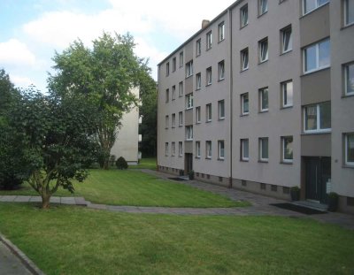 Schöne 4,5-Zi-Wohnung,, ruhig, Balkon, Garage möglich, Vermietung nur an Berufstätige