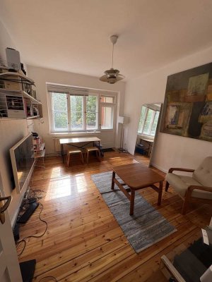 Exklusive 2-Zimmer-Wohnung mit gehobener Innenausstattung mit Balkon und EBK in Berlin Pankow