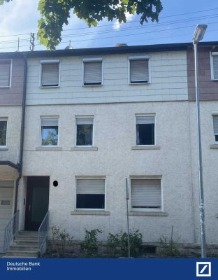 Charmantes Reihenmittelhaus mit Einliegerwohnung – Ideal für Familien mit mehreren Generationen