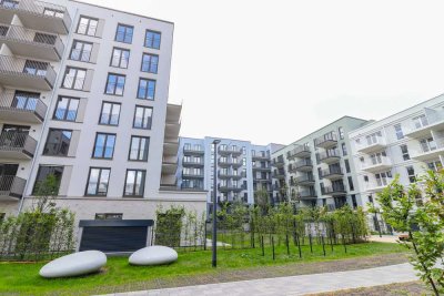Sonnenbalkon und elegante Wohnatmosphäre: stilvolle 2-Zimmer-Wohnung mit moderner Einbauküche