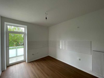 **FRISCH SANIERT**HELLE 2-ZIMMERWOHNUNG MIT BALKON + GROßEM TAGESLICHBAD**