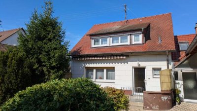 *** Seltene Gelegenheit: Attraktives Baugrundstück in Karlsruhe-GRÜNWINKEL mit bestehendem alten Woh