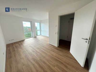 Zentrale Lage - Neuwertig, mit Terrasse und Stellplatz!