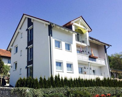 Schöne 3-Zimmer Wohnung in energisch modifiziertem 3-Parteien-Haus zu vermieten