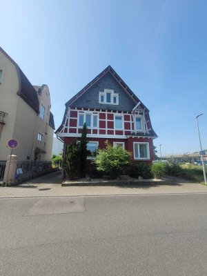 Günstiges 7-Zimmer-Haus in Weinheim