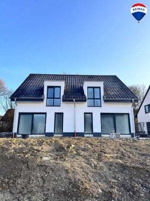 Neubau-Doppelhaushälfte in Herford – Tierparknähe- Erstbezug !
