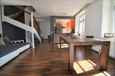 Gepflegte Wohnung mit vier Zimmern sowie Balkon und EBK in Kleines Wiesental