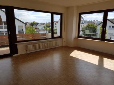 Helle 3-Zimmer-Wohnung mit Südbalkon in Friolzheim