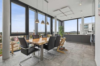 Wohnen über den Dächern von Karlsruhe: 
moderne Designer-Wohnung mit 3 Zimmern,  2 Bädern & TG