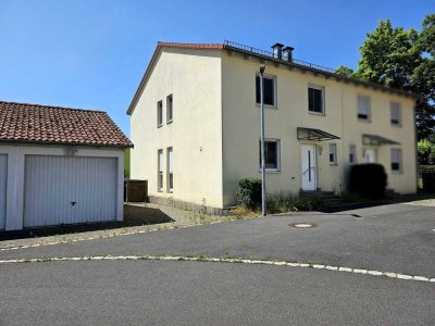 Gepflegte Doppelhaushälfte in Eschenbach in der Oberpfalz - ehemaliges Nato-Haus