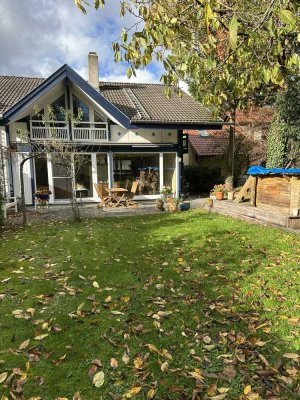 4,5-Zi. Doppelhaushälfte mit Garage, Pool und Sauna in Starnberg