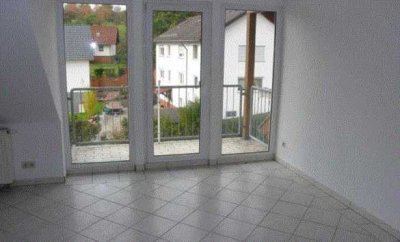 Helle DG Wohnung in Waldhilsbach