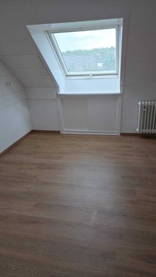 Attraktive 2-Zimmer-Dachgeschosswohnung in Essen Rellinghausen
