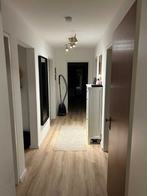 Vollständig renovierte 3-Zimmer-Wohnung mit Balkon und EBK in Winnenden