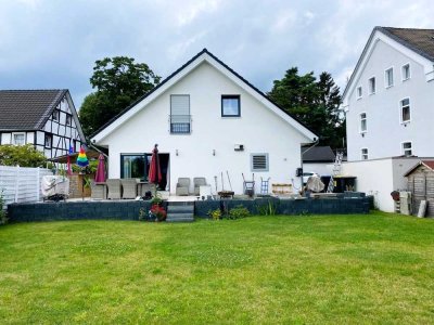 freisth. EFH mit Einliegerwohnung und Garage