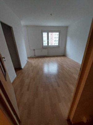 Helle 1,5-Zimmer-Wohnung mit tollem Schnitt in Gera-Lusan
