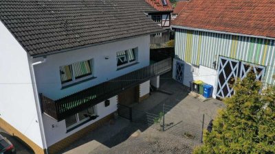 Liebevoll gepflegtes Einfamilienhaus mit großer Scheune und viel Potenzial in Grünberg-Weitershain