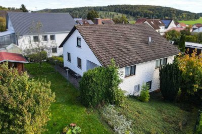 Gepflegtes Familienhaus • ruhige Lage und ein großer Garten mit Gartenhaus