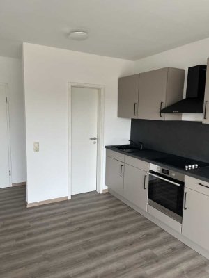 Schöne und vollständig renovierte 1-Raum-EG-Wohnung mit Einbauküche in Montabaur