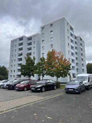 Modernisierte 2-Zimmer-Wohnung mit Balkon in zentraler Lage von Bergheim-Kenten