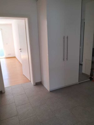 2-Zimmer Wohnung mit Balkon und EBK in zentraler Lage vonVaterstetten