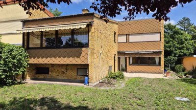 Reihenendhaus mit Garage in familienfreundlicher Lage