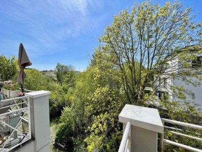 Niemand über Ihnen - Südwest-Balkon mit Ausblick und Tiefgaragenstellplatz - saubere Anlage