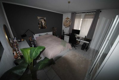 Von Privat: OF-Bürgel, schöne geräumige 1-ZW nähe Mainpromenade.